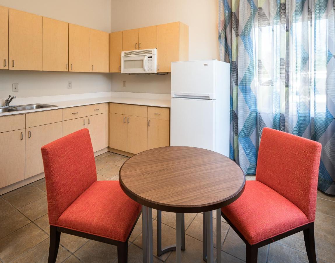Holiday Inn Express & Suites Orlando International Airport By Ihg Room photo