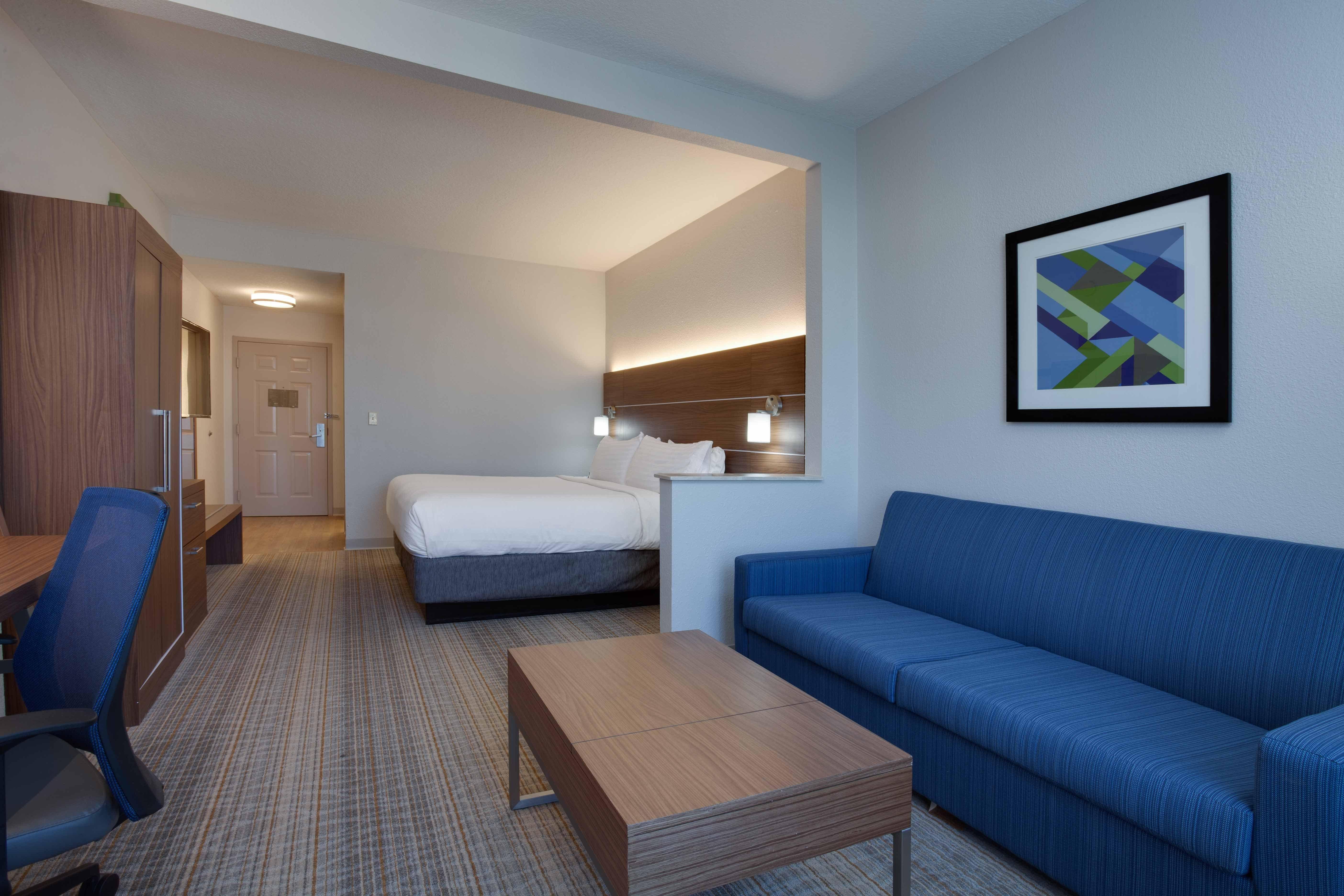 Holiday Inn Express & Suites Orlando International Airport By Ihg Exterior photo