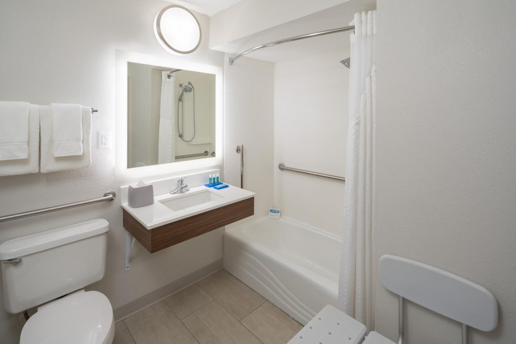 Holiday Inn Express & Suites Orlando International Airport By Ihg Exterior photo