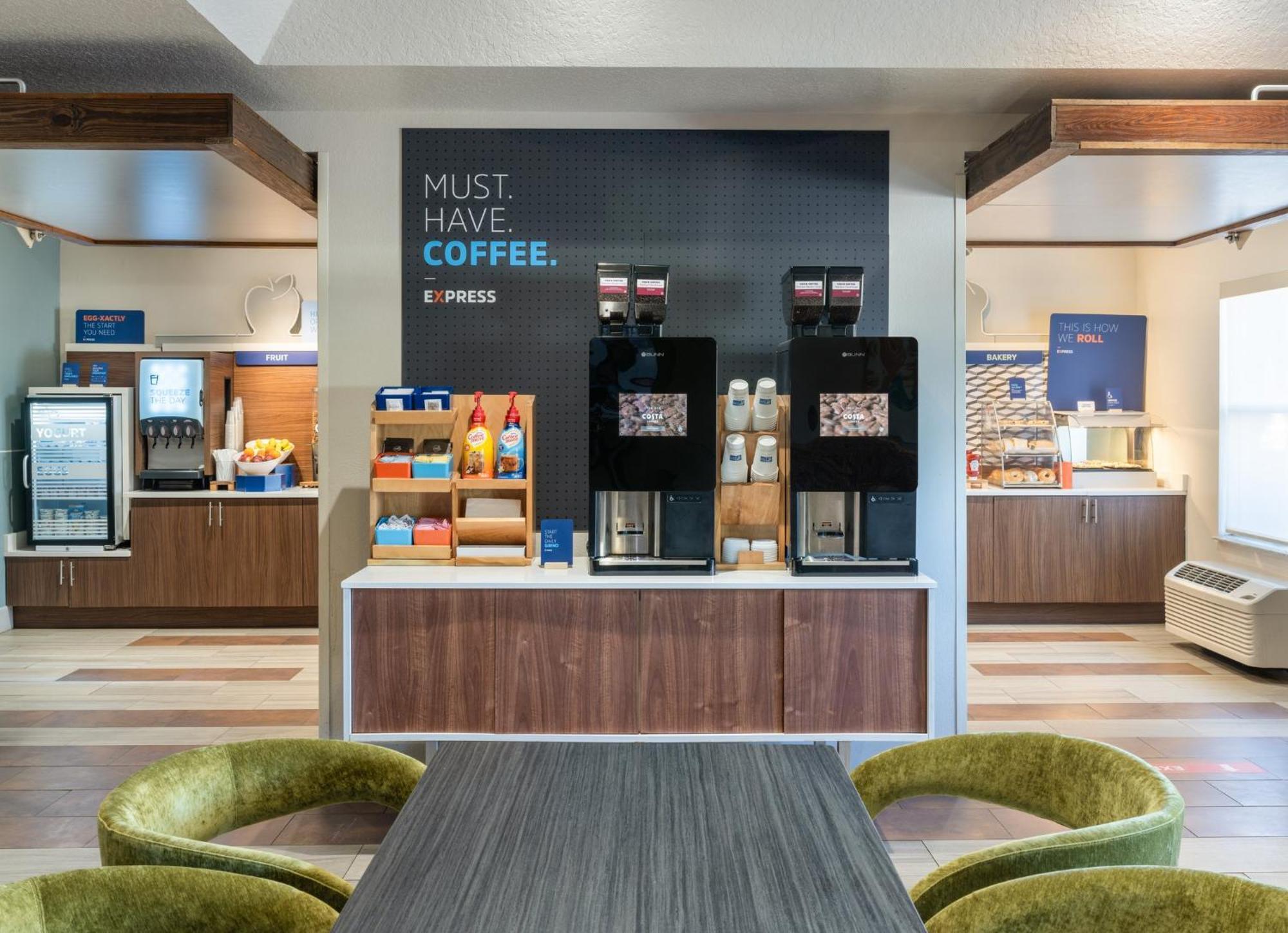 Holiday Inn Express & Suites Orlando International Airport By Ihg Exterior photo
